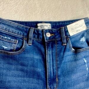 Abercrombie & Fitch women’s jeans 26-2 regular,the mom high rise